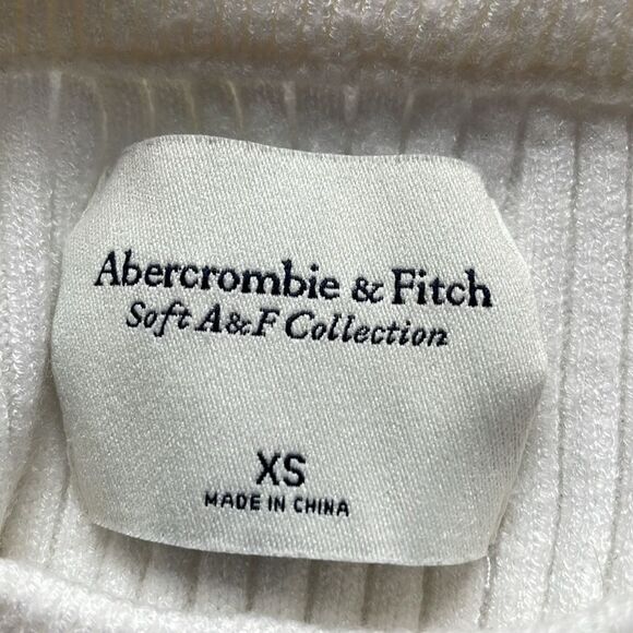 Abercrombie & Fitch White Ribbed Mock Neck Knit Sweater (Size: XS) - Picture 8 of 13